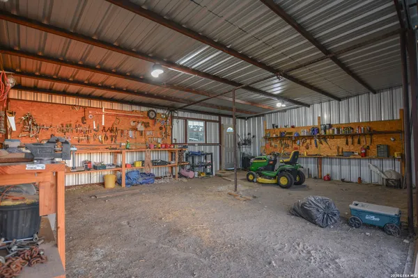 $989,000 | 482 Wingert Road, Junction, TX 76849