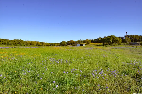 $989,000 | 482 Wingert Road, Junction, TX 76849