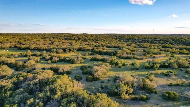 $989,000 | 482 Wingert Road, Junction, TX 76849