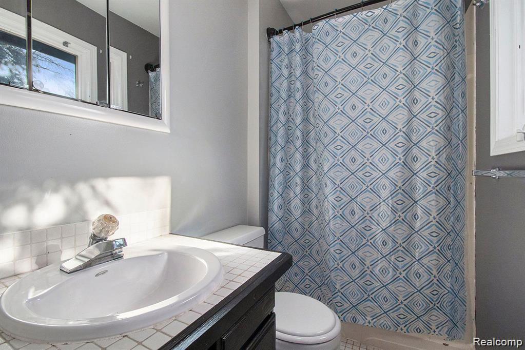 719 Riverside Drive Linden, MI 48451 - Photo 15 of 31 Gallery Image 15