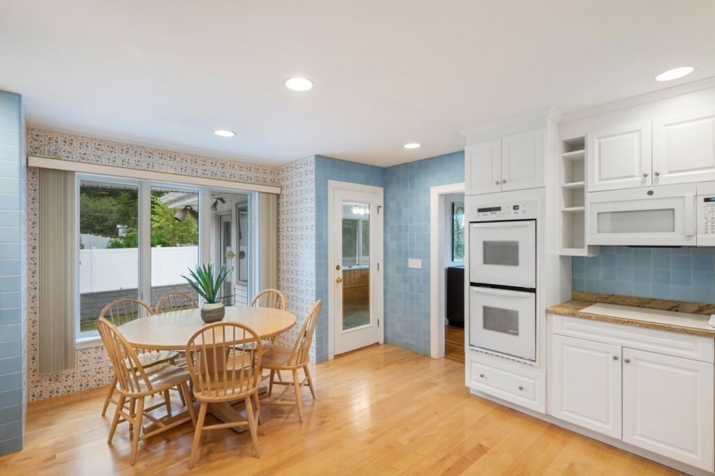 93 Sevland Road Newton, MA 02459 - Photo 14 of 28
