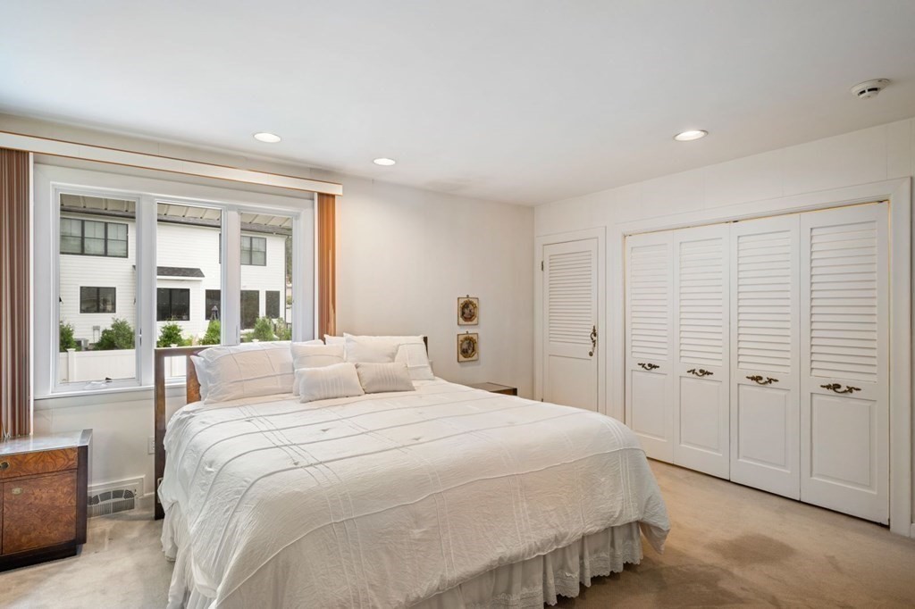 93 Sevland Road Newton, MA 02459 - Photo 18 of 28