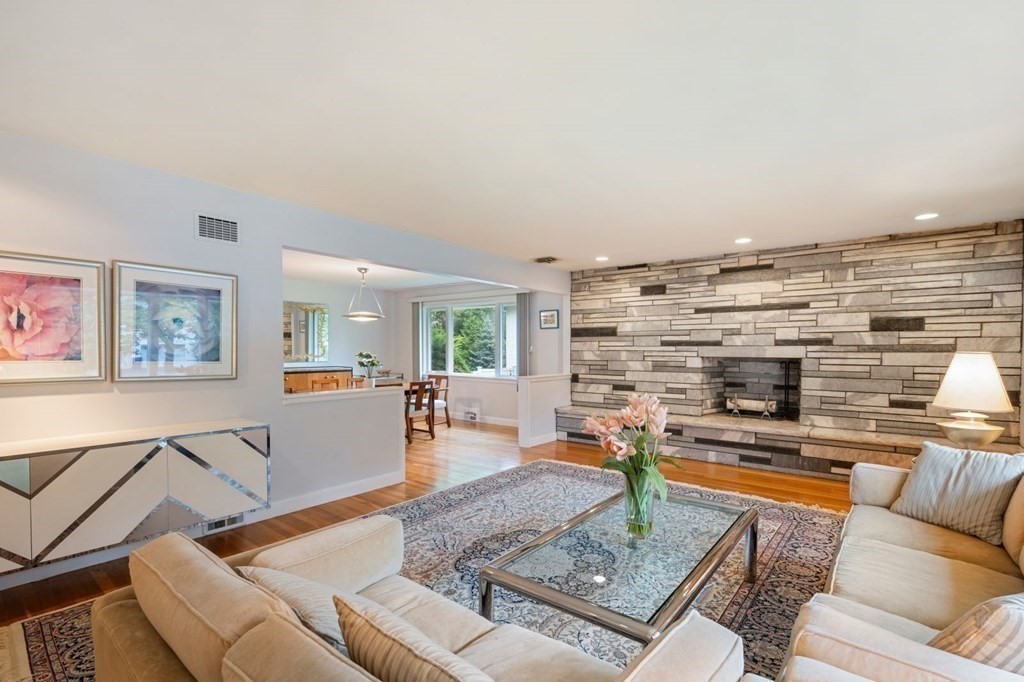 93 Sevland Road Newton, MA 02459 - Photo 4 of 28