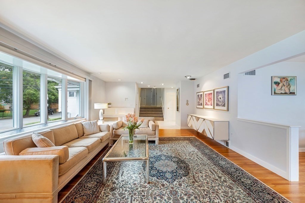 93 Sevland Road Newton, MA 02459 - Photo 5 of 28