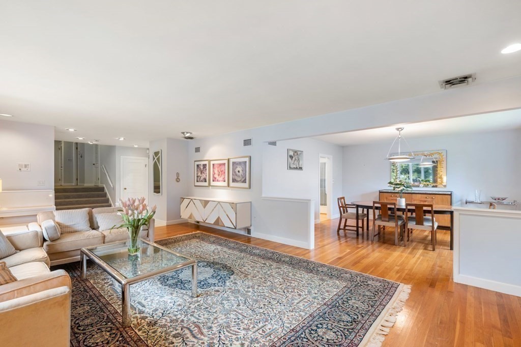 93 Sevland Road Newton, MA 02459 - Photo 7 of 28