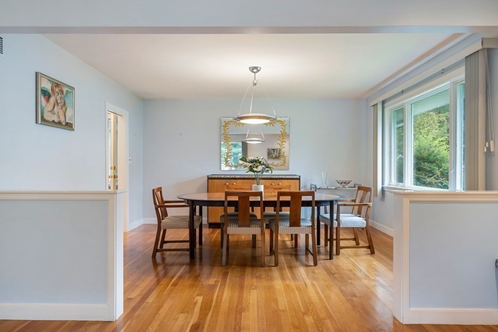 93 Sevland Road Newton, MA 02459 - Photo 8 of 28