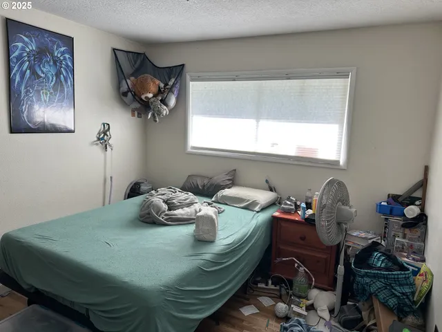 $300,000 | 2126 Southeast 162nd Avenue, Portland, OR 97233