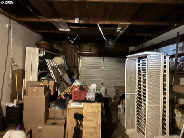 $300,000 | 2126 Southeast 162nd Avenue, Portland, OR 97233