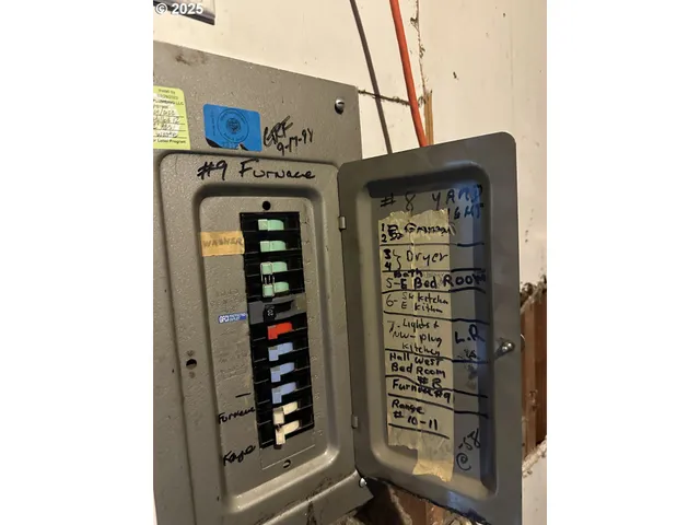 $300,000 | 2126 Southeast 162nd Avenue, Portland, OR 97233