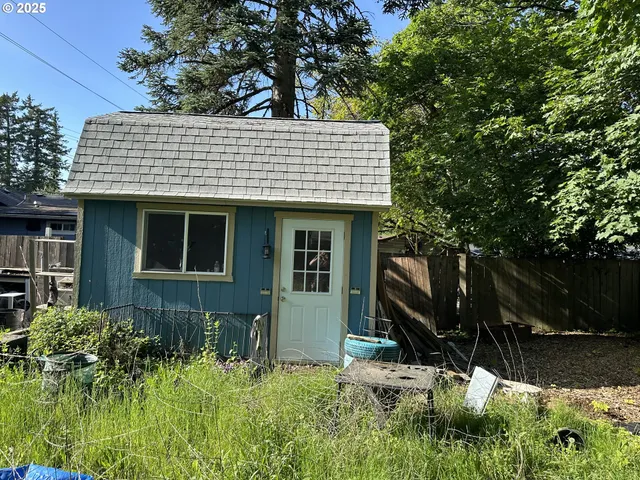 $300,000 | 2126 Southeast 162nd Avenue, Portland, OR 97233