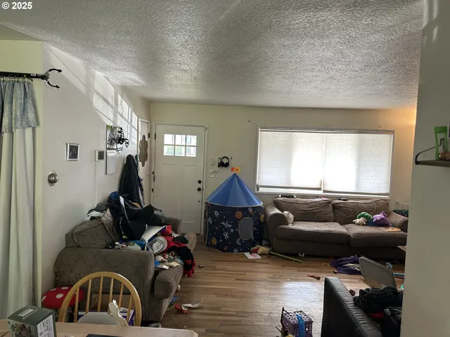 $300,000 | 2126 Southeast 162nd Avenue, Portland, OR 97233