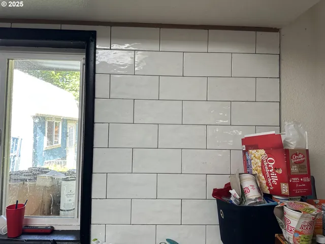 $300,000 | 2126 Southeast 162nd Avenue, Portland, OR 97233