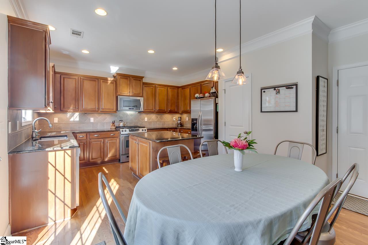216 Roanoke Way Greenville, SC 29607 - Photo 14 of 35 Gallery Image 14