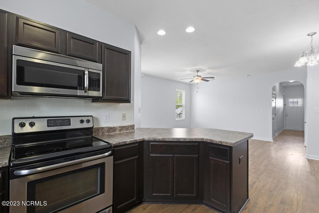 300 Frisco Way Holly Ridge, NC 28445 - Photo 5 of 29 IMG_5883