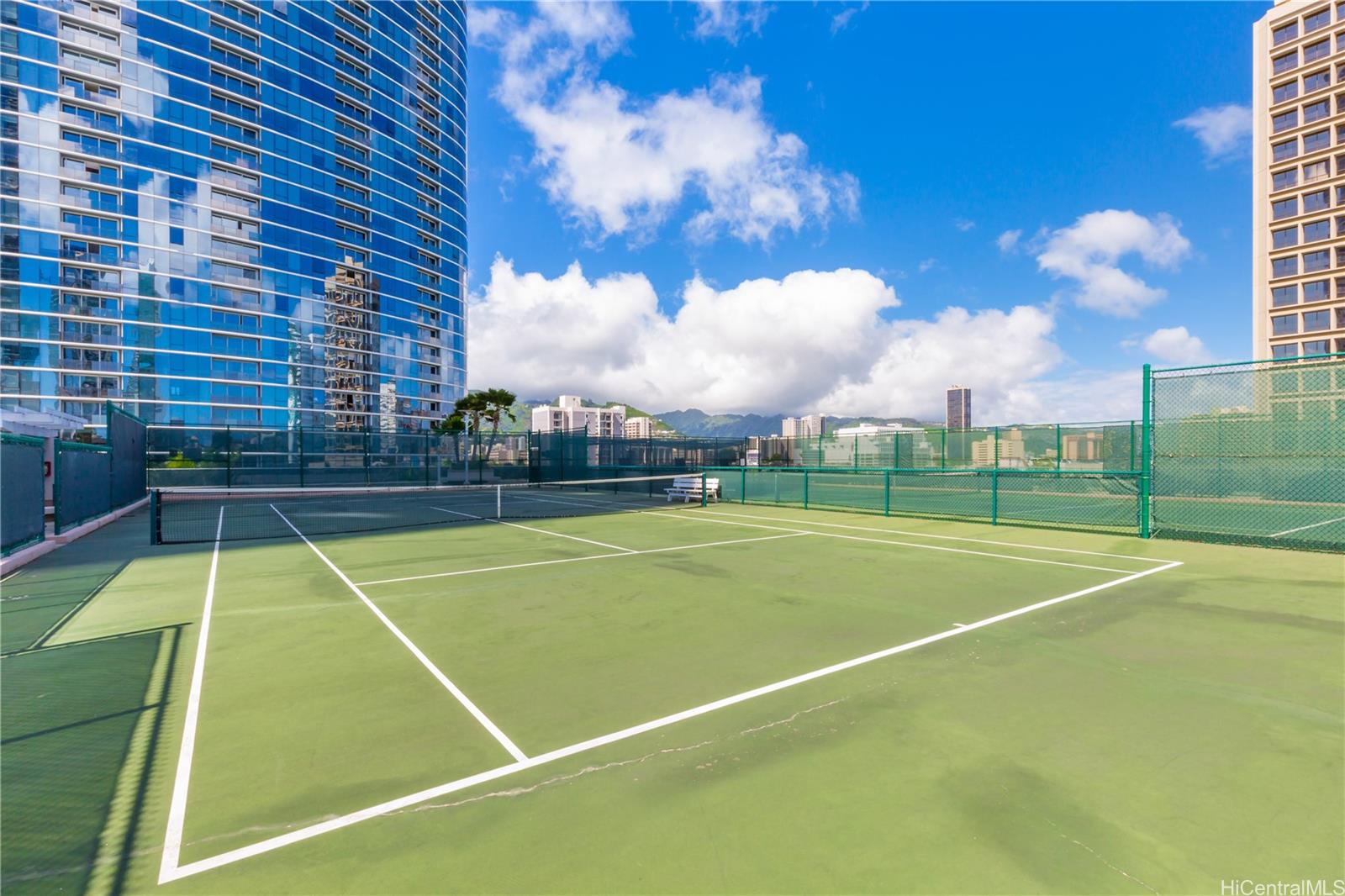 1288 Kapiolani Boulevard, Unit I4203 Honolulu, HI 96814 - Photo 21 of 25 a view of a tennis court