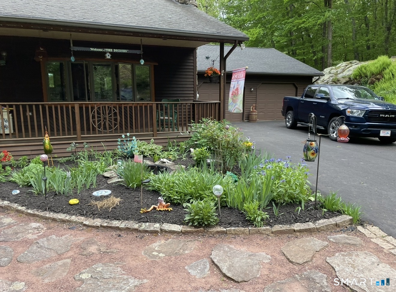 172 Old Willimantic Road Columbia, CT 06237 - Photo 3 of 39 a front view of a house