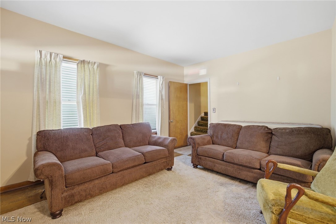 911 Inman Street Akron, OH 44306 - Photo 7 of 32