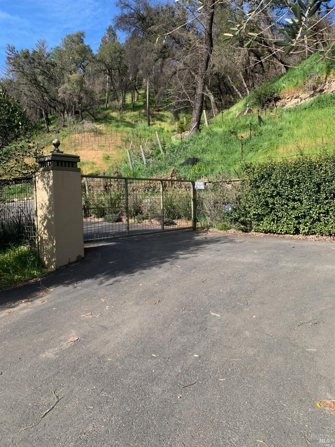 1910 Silverado Trl North