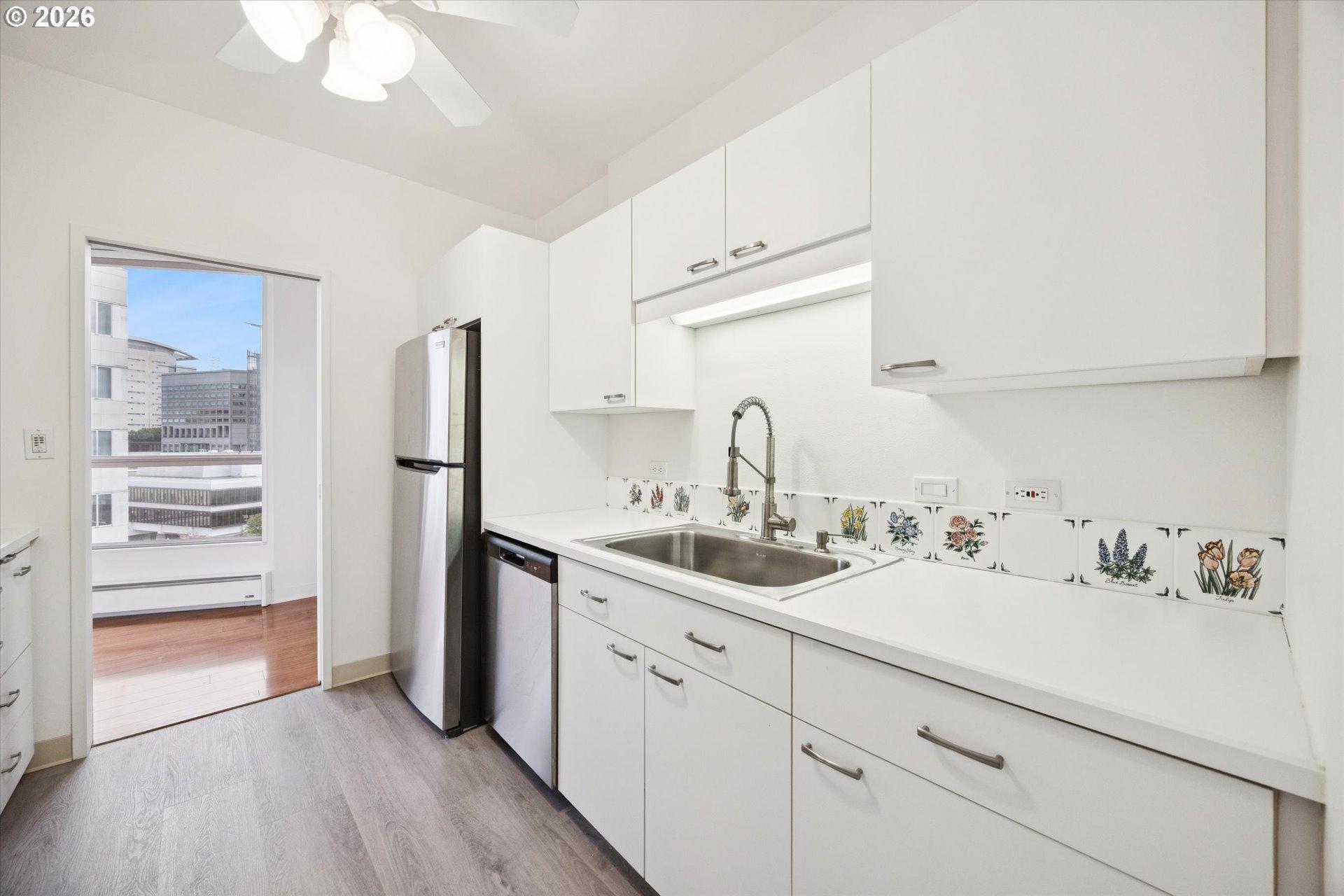 1500 Southwest 5th Avenue, Unit 802 Portland, OR 97201 - Photo 10 of 44 Gallery Image 10