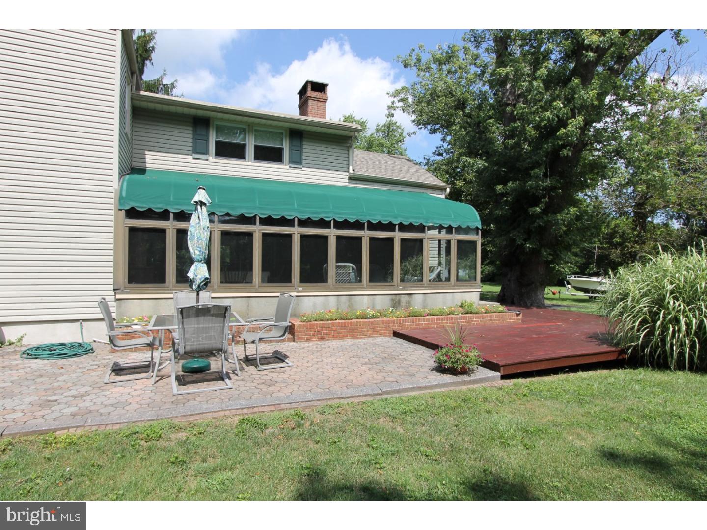 219 Windsor Road Robbinsville, NJ 08691 - Photo 3 of 22 Exterior Side