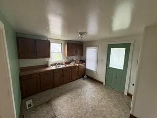 2869 Howey Road Columbus, OH 43224 - Photo 8 of 26 Kitchen
