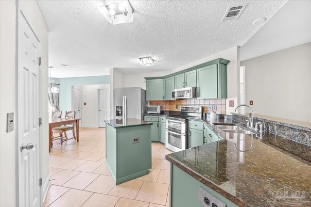 $399,900 | 1554 Sandcliff Drive, Pensacola, FL 32507
