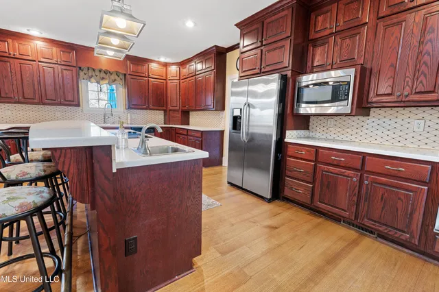 $749,000 | 556 Thomas Road, Holly Springs, MS 38635