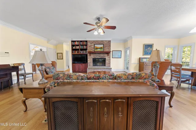 $749,000 | 556 Thomas Road, Holly Springs, MS 38635