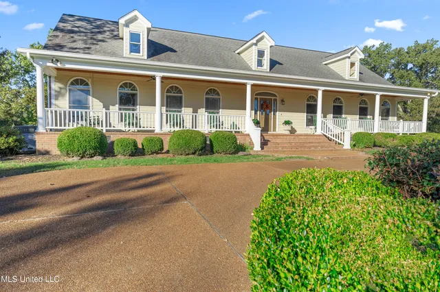 $749,000 | 556 Thomas Road, Holly Springs, MS 38635