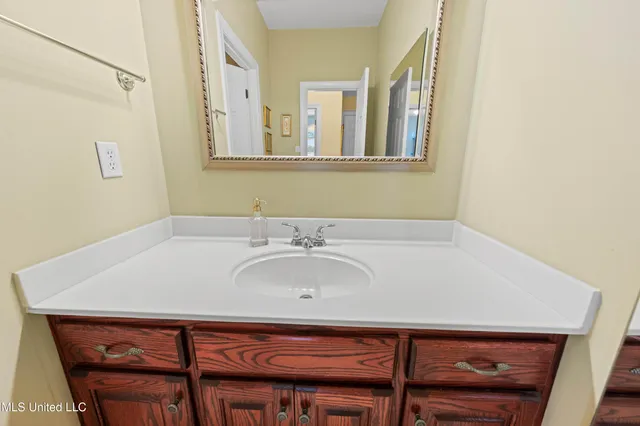 $749,000 | 556 Thomas Road, Holly Springs, MS 38635