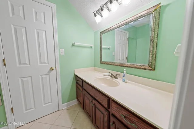 $749,000 | 556 Thomas Road, Holly Springs, MS 38635