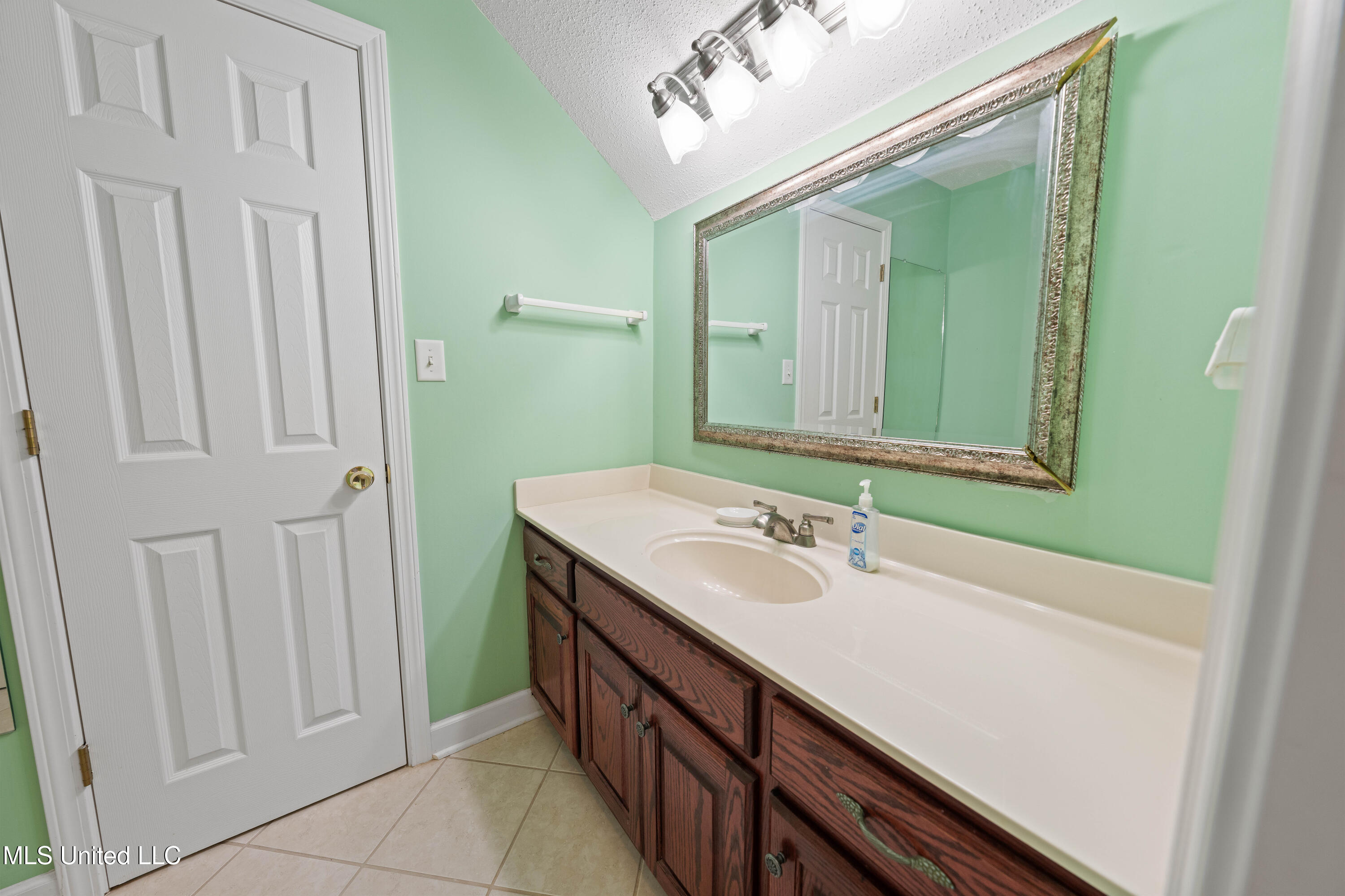 556 Thomas Road Holly Springs, MS 38635 - Photo 52 of 61 556 Thoams Rd Reize_-65