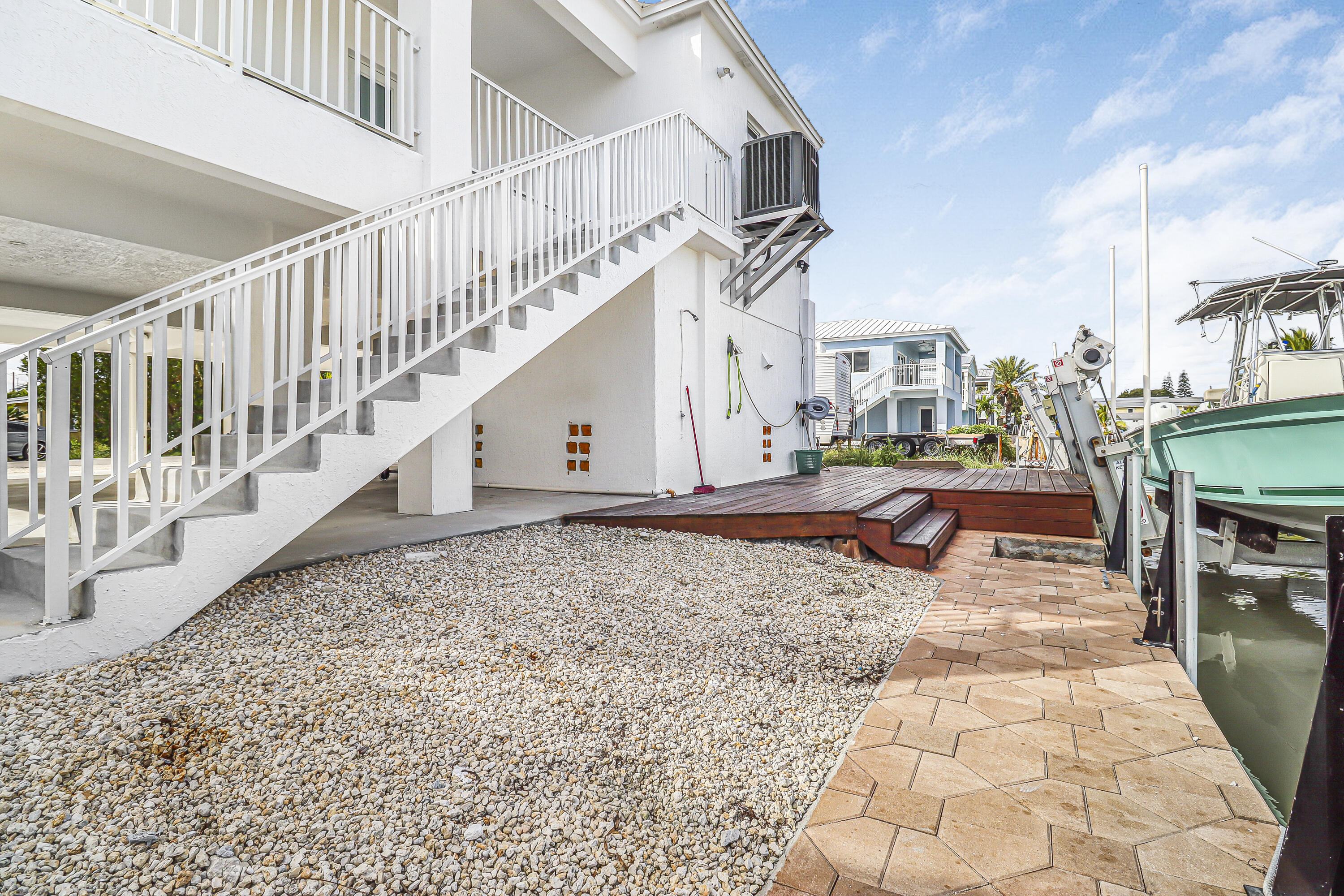 31575 Ave D Big Pine Key, FL 33043 - Photo 27 of 35 a view of entryway