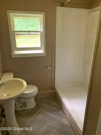 $479,900 | 326 Middle Road, Crown Point, NY 12928
