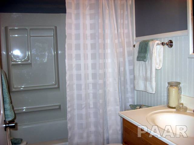 111 Craig Road Marquette Heights, IL 61554 - Photo 3 of 12 Gallery Image 3
