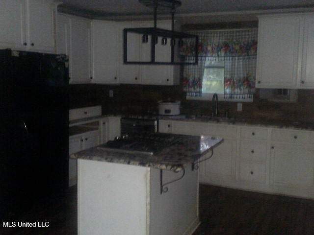 421 Highway 354 Walnut, MS 38683 - Photo 11 of 12 KITCHEN