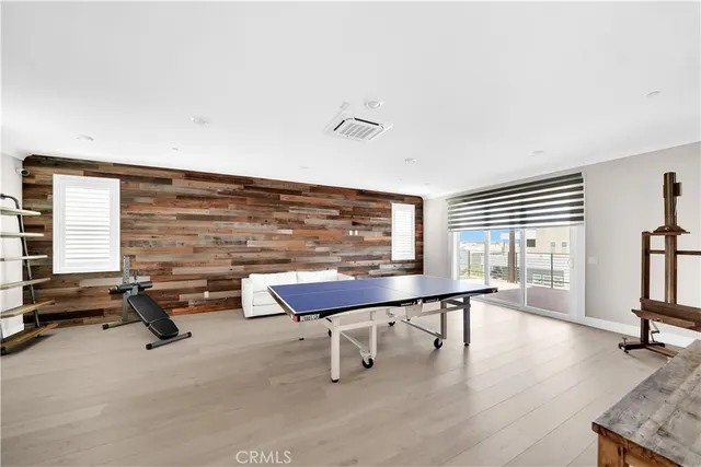 a view of livingroom with furniture and window