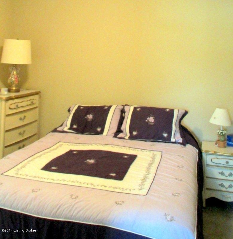 6909 Fernview Road Louisville, KY 40291 - Photo 16 of 19 IMG_0315