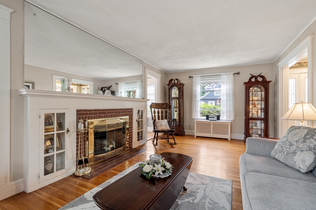 20 Rowe Street Milton, MA 02186 - Photo 3 of 25