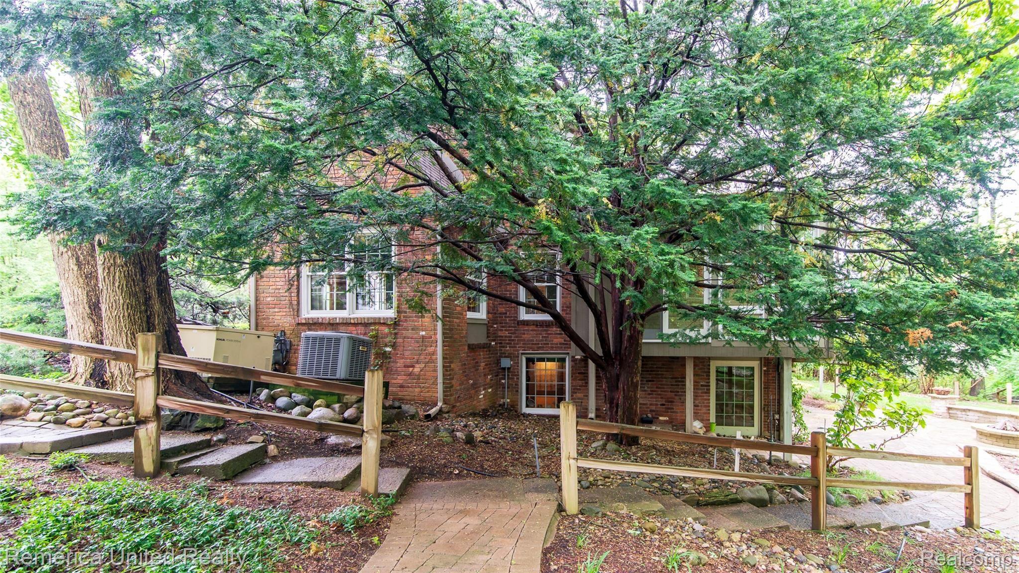 2095 West Commerce Road Milford, MI 48380 - Photo 50 of 61 Side Exterior.jpg