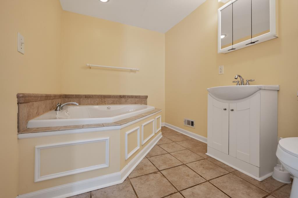 957 Hubbard Town Road Honaker, VA 24260 - Photo 24 of 51 Gallery Image 24
