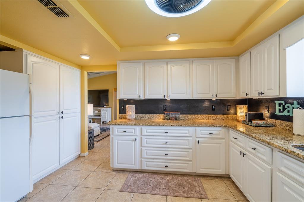 10839 Southwest 87th Terrace Ocala, FL 34481 - Photo 12 of 70