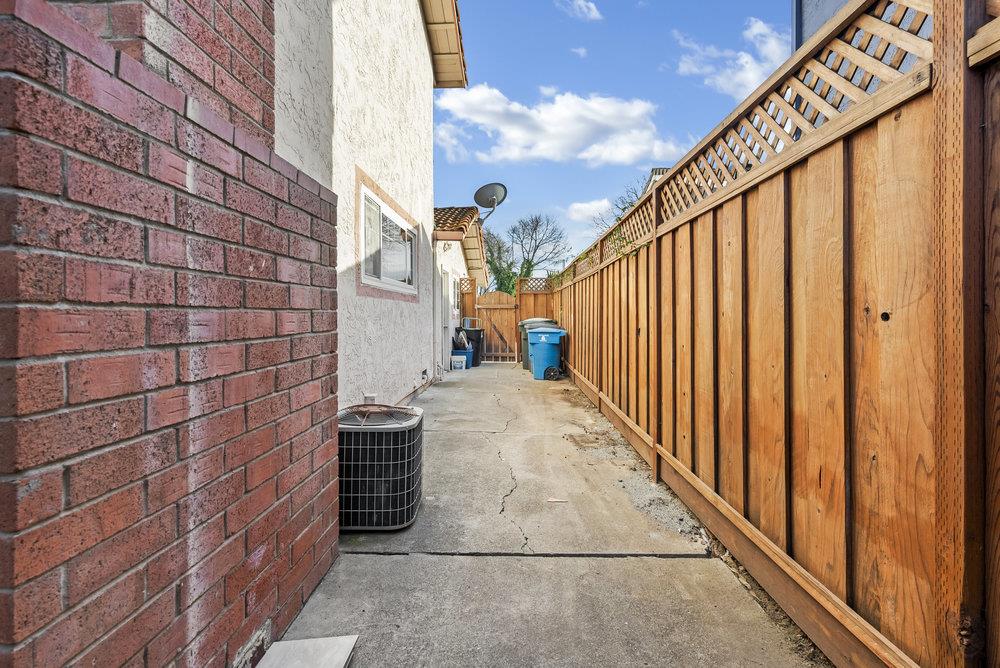 755 Cumberland Drive Gilroy, CA 95020 - Photo 46 of 52 a view of a balcony