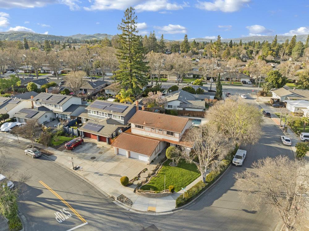 755 Cumberland Drive Gilroy, CA 95020 - Photo 52 of 52 a view of a city