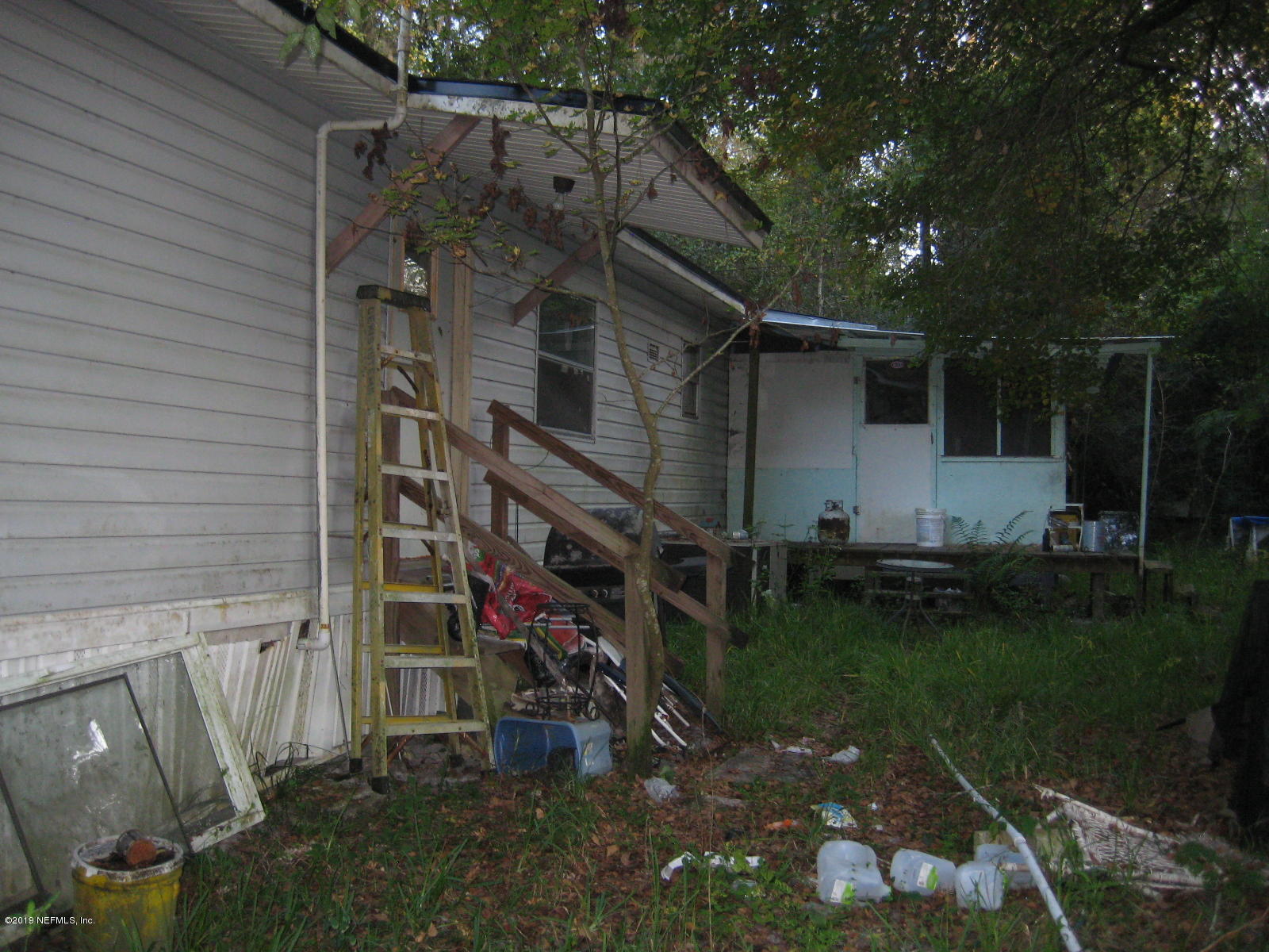 2150 Hill Road Middleburg, FL 32068 - Photo 8 of 8 Rear of home. Do not enter.