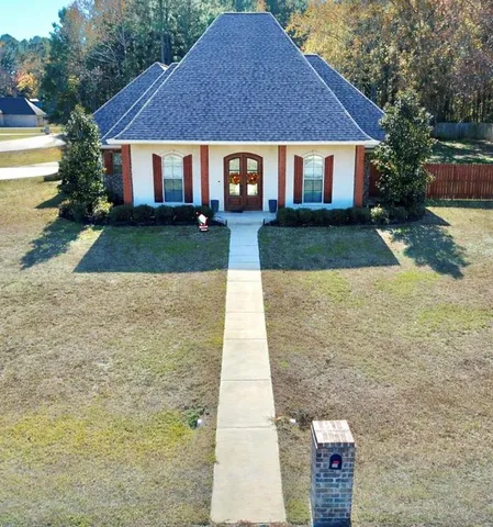 $394,900 | 100 Madalyn Drive, Natchitoches, LA 71457