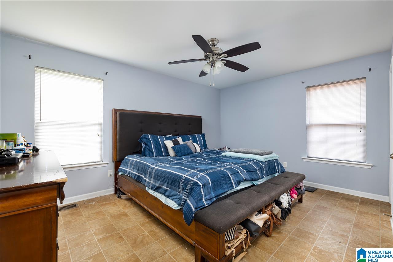 309 26th Court Northwest Birmingham, AL 35215 - Photo 13 of 24