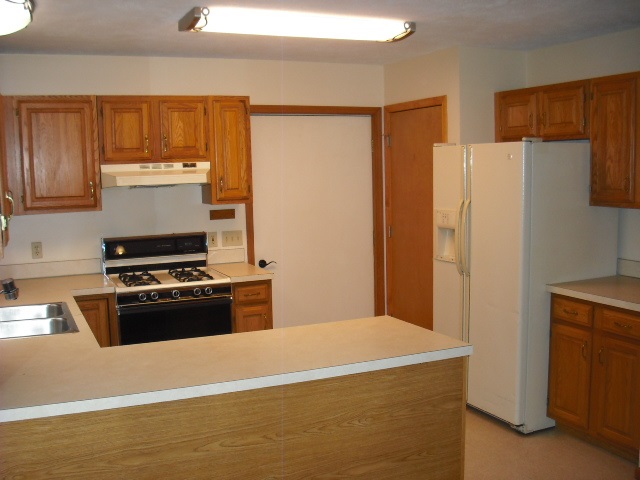 6664 Deepwater Point Road Williamsburg, MI 49690 - Photo 11 of 29 1797388-10.JPG