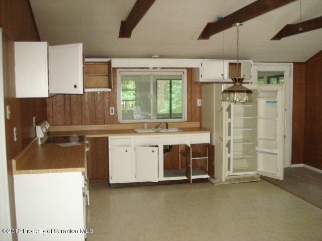 132 Red Pine Road Dingmans Ferry, PA 18328 - Photo 3 of 10 Gallery Image 3