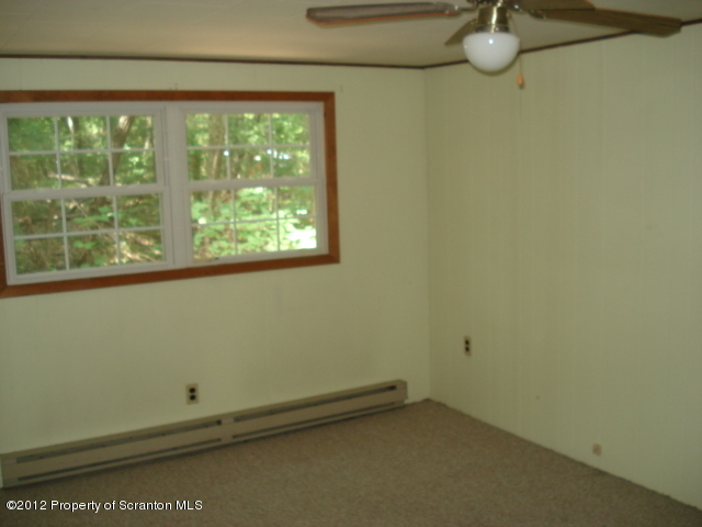 132 Red Pine Road Dingmans Ferry, PA 18328 - Photo 5 of 10 Gallery Image 5